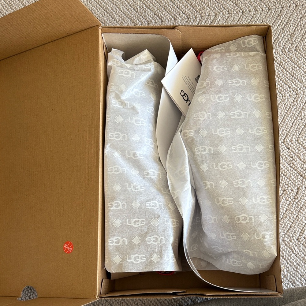 UGG Women's Tazz - Picture 4 of 5